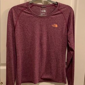 Women’s North Face long sleeve tee